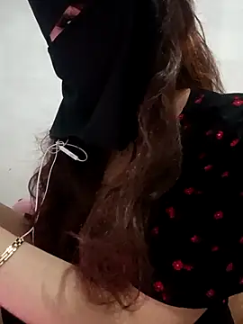 Snapshot of Narjiss_Dalaa chatting on May 12, 5:15 am Narjiss Dalaa online show from May 12, 5:15 am
