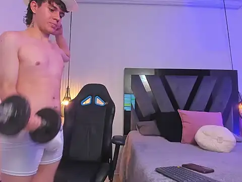 miguel oapina online show from April 27, 9:46 pm