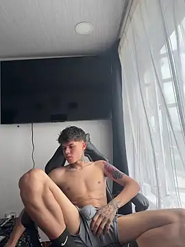 Jackdaniel001  online show from June 4, 2:34 pm