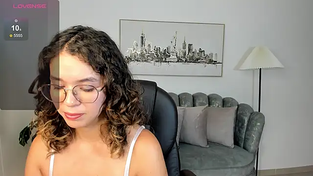 Snapshot of sienna_luxor chatting on May 15, 11:45 pm sienna luxor online show from May 15, 11:45 pm