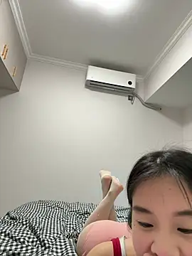 NiNa5203 online show from May 12, 5:04 am