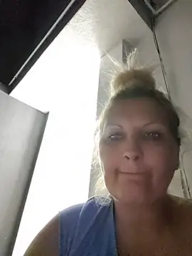 Divineblond online show from June 17, 7:37 pm