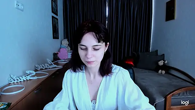 Snapshot of MiniLysii chatting on May 13, 5:38 am MiniLysii online show from May 13, 5:38 am