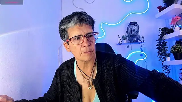 Snapshot of selena_ferreira chatting on July 27, 6:59 pm selena ferreira online show from July 27, 6:59 pm