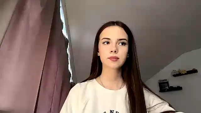 JoellaGrode online show from June 14, 4:42 pm