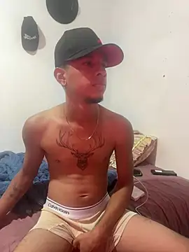 hotshame21 online show from August 7, 4:25 am