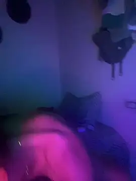 hotshame21 online show from August 8, 4:03 am