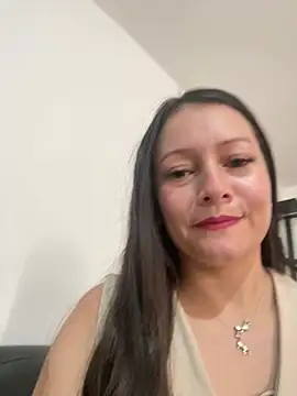 SamiiContreras  online show from July 21, 9:39 pm