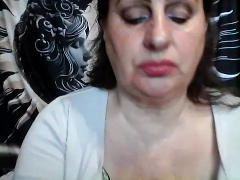 Snapshot of LoaqLovew chatting on April 25, 10:07 am LoaqLovew online show from April 25, 10:07 am