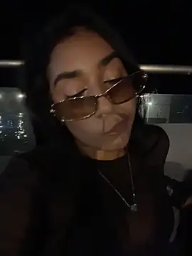 Snapshot of SaryJonex chatting on May 16, 12:29 am SaryJonex online show from May 16, 12:29 am