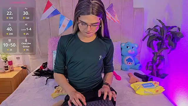 Emily hall19 online show from June 30, 8:21 pm
