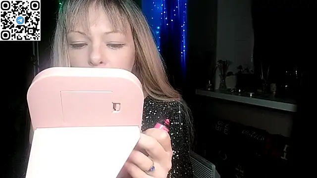Snapshot of Fluffy_Duffy962 chatting on May 9, 8:36 pm Fluffy Duffy962 online show from May 9, 8:36 pm