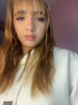 Snapshot of SamaanthaMiller chatting on May 16, 7:56 pm SamaanthaMiller online show from May 16, 7:56 pm