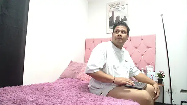 Xtream LoversXXX online show from May 23, 11:20 pm