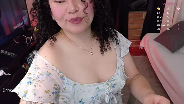 Snapshot of MissBronte chatting on June 14, 12:41 am MissBronte online show from June 14, 12:41 am