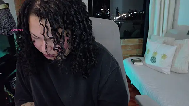 Snapshot of MissBronte chatting on July 7, 12:24 am MissBronte online show from July 7, 12:24 am