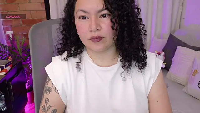 Snapshot of MissBronte chatting on July 21, 12:24 am MissBronte online show from July 21, 12:24 am