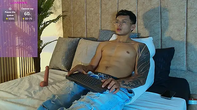 Alan Salazar online show from June 5, 12:06 am