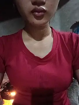 Rosie LoveUU online show from June 4, 11:00 pm