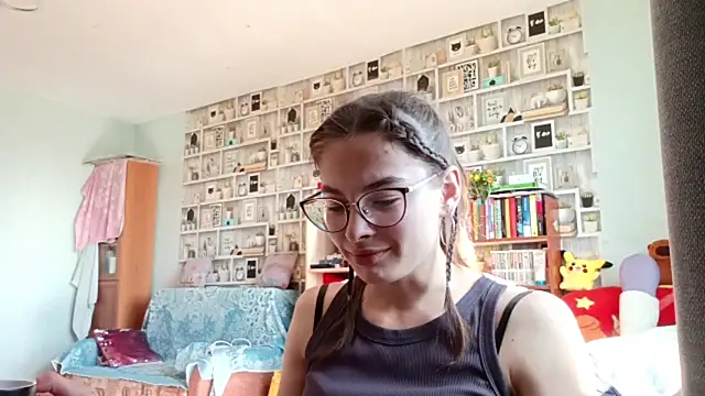 AndreaAbo online show from April 29, 7:01 am