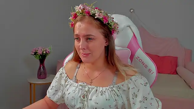 EllaBells online show from July 23, 5:05 am