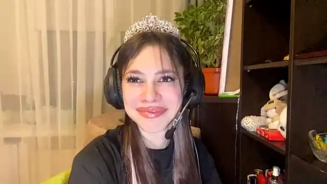 Snapshot of TuZezima chatting on April 29, 7:09 pm TuZezima online show from April 29, 7:09 pm