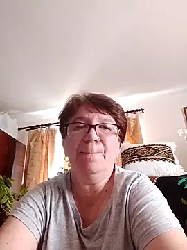 Snapshot of KetQueen101 chatting on May 11, 2:34 pm KetQueen101 online show from May 11, 2:34 pm