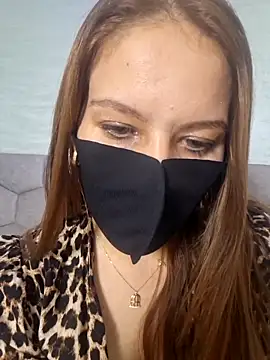 Snapshot of zizosey chatting on April 28, 5:51 pm zizosey online show from April 28, 5:51 pm