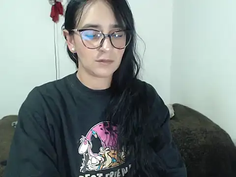 ASHLEYLOVE11 online show from May 11, 1:50 pm