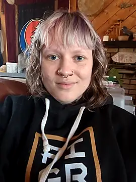 RosieSwitchBitch online show from May 5, 3:31 pm