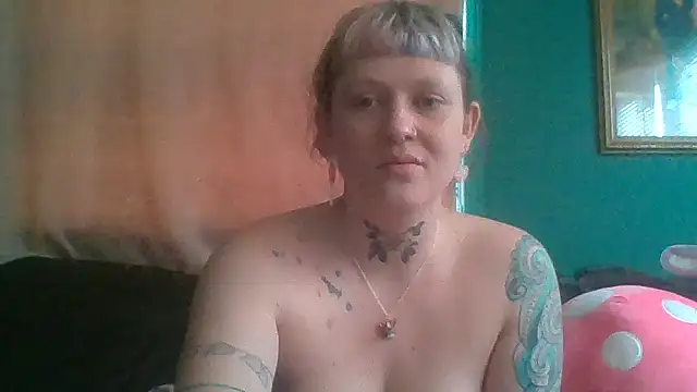 RosieSwitchBitch online show from May 7, 4:56 pm