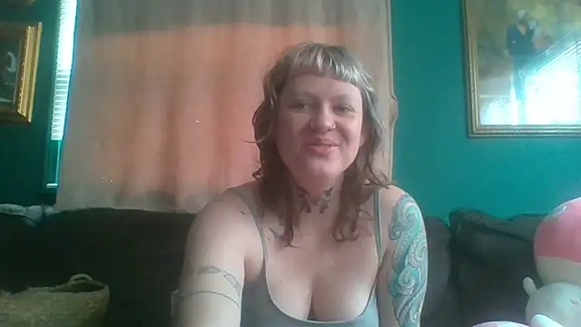 RosieSwitchBitch online show from May 11, 1:17 pm
