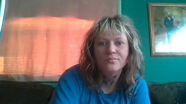 Snapshot of RosieSwitchBitch chatting on June 26, 11:14 am RosieSwitchBitch online show from June 26, 11:14 am