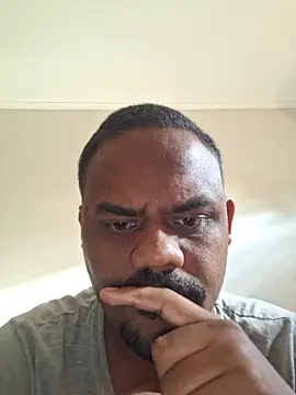 Snapshot of danielmessia chatting on July 23, 12:14 pm danielmessia online show from July 23, 12:14 pm