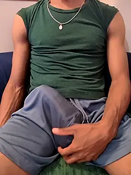 Snapshot of Switcherxxx chatting on June 4, 3:45 am Switcherxxx online show from June 4, 3:45 am