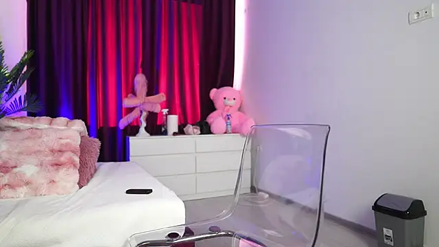 Snapshot of isLucyCherry chatting on May 12, 4:42 am isLucyCherry online show from May 12, 4:42 am