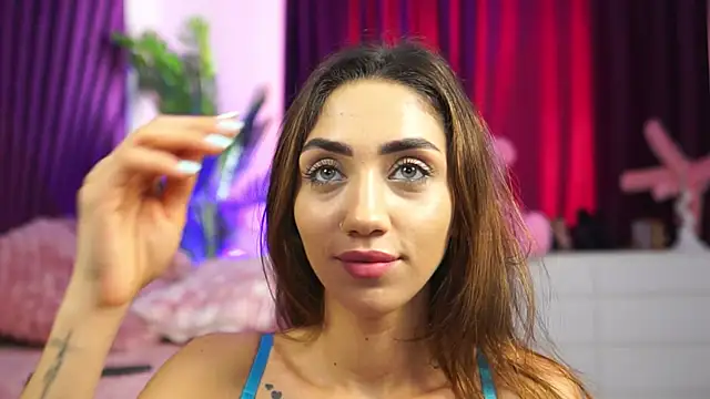 Snapshot of isLucyCherry chatting on June 6, 4:17 am isLucyCherry online show from June 6, 4:17 am