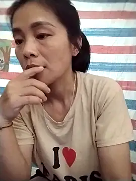 Snapshot of Onie116 chatting on May 7, 9:58 am Onie116 online show from May 7, 9:58 am