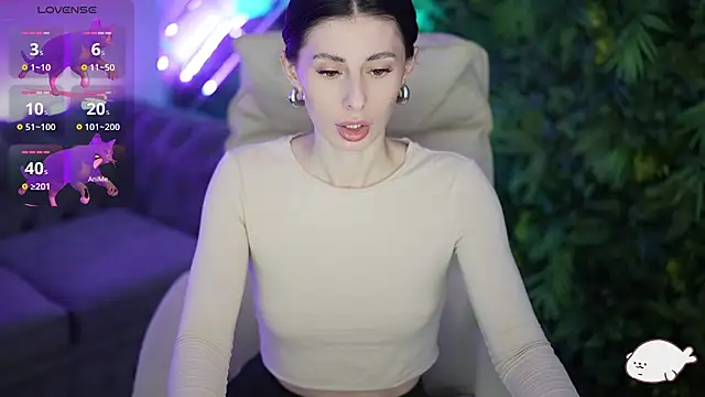 AfinaMonro online show from April 27, 8:45 am