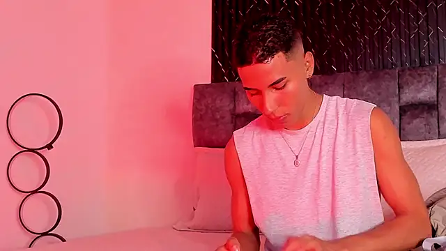 ThiagoSexy005 online show from July 2, 12:54 am