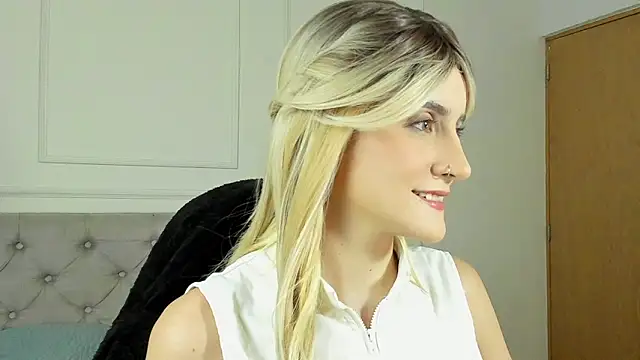 Snapshot of Jessica_lisbon chatting on June 10, 4:17 pm Jessica lisbon online show from June 10, 4:17 pm