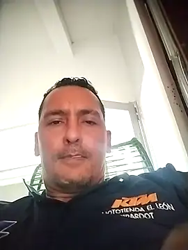 reychuporny online show from May 7, 6:46 pm