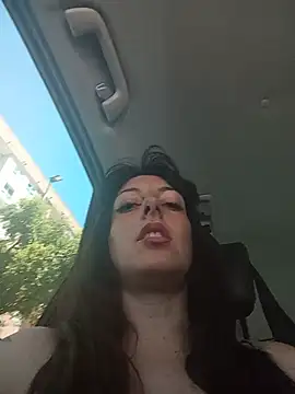 Snapshot of Valeriadolce chatting on May 26, 12:01 pm Valeriadolce online show from May 26, 12:01 pm