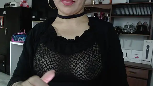 nadia  abaud online show from February 2, 3:43 am