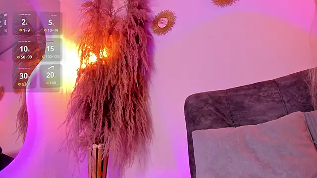 Snapshot of hailey_sky_ chatting on June 23, 7:23 pm hailey sky online show from June 23, 7:23 pm