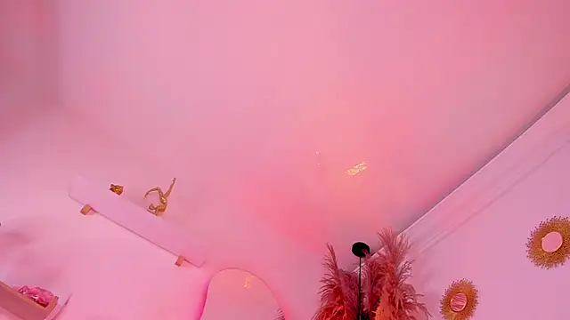 Snapshot of hailey_sky_ chatting on July 1, 7:24 pm hailey sky online show from July 1, 7:24 pm