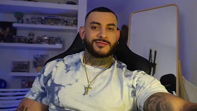 Snapshot of iamjackc_ chatting on June 1, 8:43 pm iamjackc online show from June 1, 8:43 pm