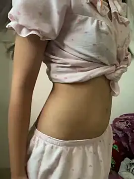 Snapshot of candy_bobo chatting on July 7, 6:58 am candy bobo online show from July 7, 6:58 am