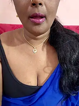 Snapshot of Sunitha-tamilponu chatting on May 13, 7:00 pm Sunitha-tamilponu online show from May 13, 7:00 pm