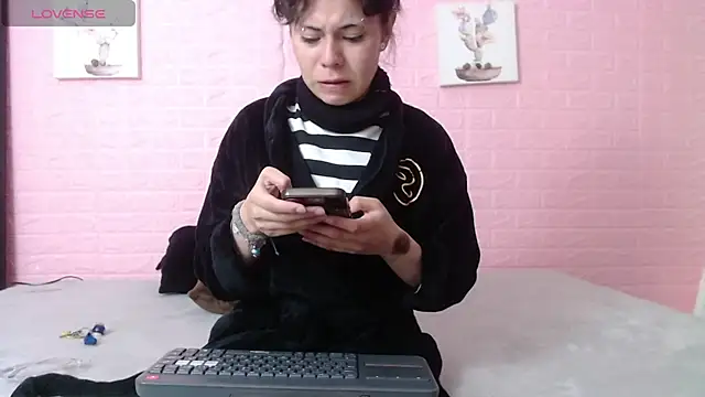 Snapshot of majumei chatting on June 3, 4:59 am majumei online show from June 3, 4:59 am